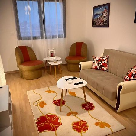 Flower And Love Flat Next To Centar Of Podgorica Exterior foto